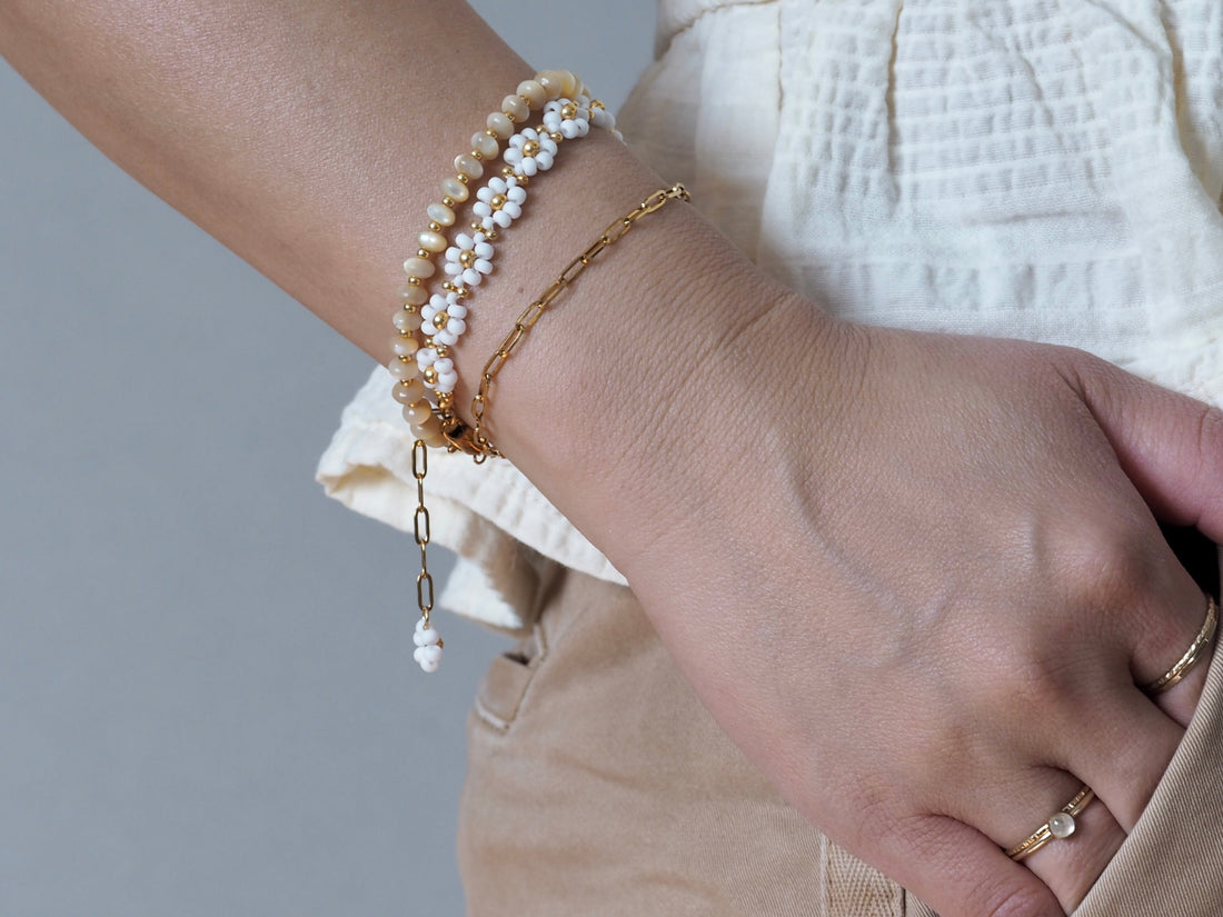 How to Style Minimalist Jewelry (Without Trying Too Hard)
